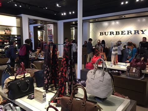 burberry outlet los angeles|burberry outlet cabazon.